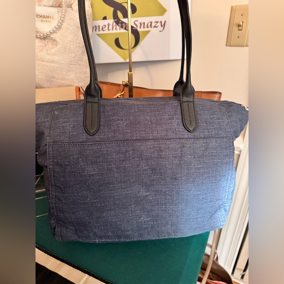 Michael Kors Denim Lrg Shoulder Bag w/pocket -attach to suitcase Like New - Picture 3 of 7